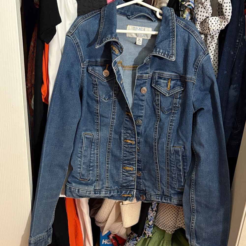 Time and Tru Classic Blue Jean Jacket